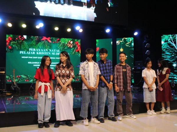 Meneguhkan Iman dan Kebersamaan dalam Ibadah Natal Kristen se-DIY